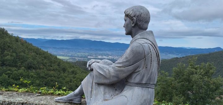 Franziskus-Statue in Montecasale